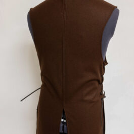 A Wool Strider Jerkin-wearing mannequin with a black belt.