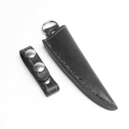 A leather sheath for the benchmade raghorn with a vertical belt loop