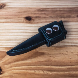 A leather sheath for the benchmade raghorn with a vertical belt loop
