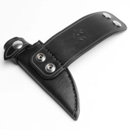 A leather sheath for the benchmade raghorn with a horizontal loop