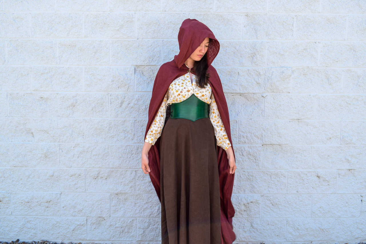 Linen Hooded Cloak - Image 3